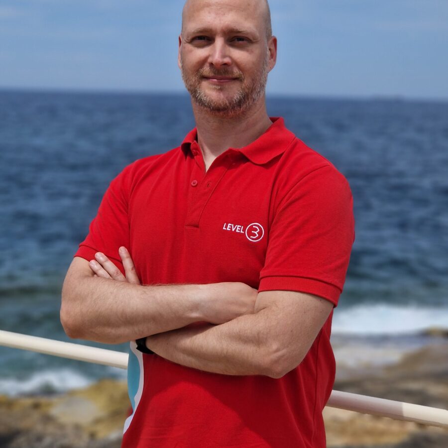 Marek Mikos